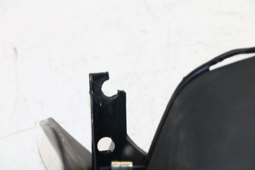 photo de TABLIER INTERIEUR INFERIEUR SYM ORBIT 50 (2008 - 2010)