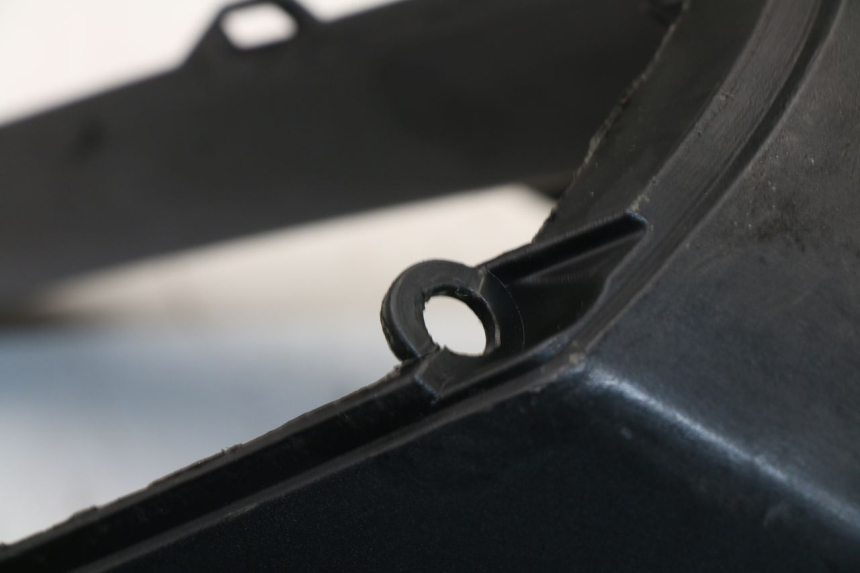 photo de TABLIER INTERIEUR INFERIEUR SYM ORBIT 50 (2008 - 2010)