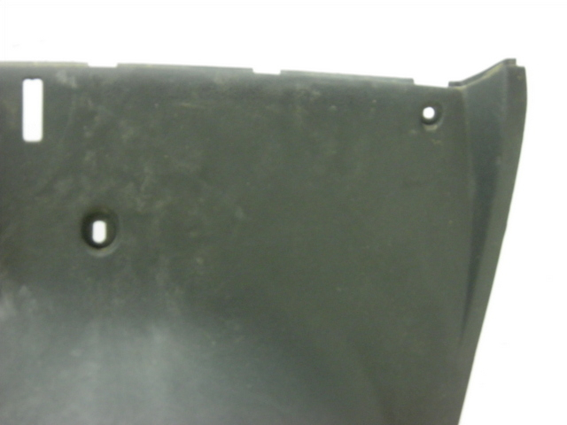 photo de TABLIER INTERIEUR INFERIEUR YAMAHA YP MAJESTY 125 (2002 - 2006)