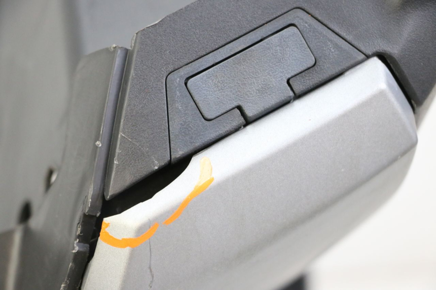 photo de TABLIER INTERIEUR SYM JOYMAX 125 (2010 - 2017)