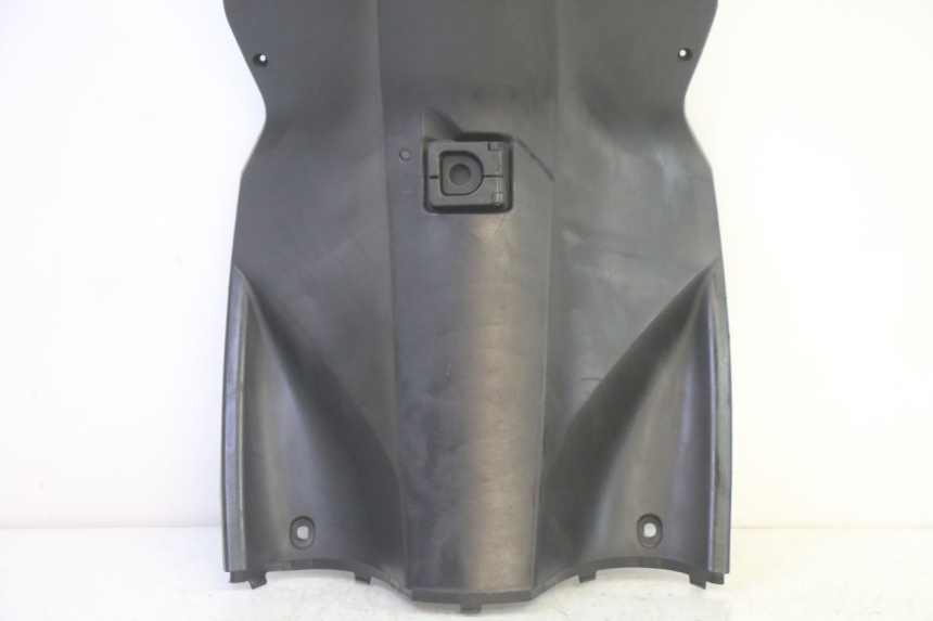 photo de TABLIER INTERIEUR PEUGEOT KISBEE 4T 50 (2018 - 2022) - Gros plan technique