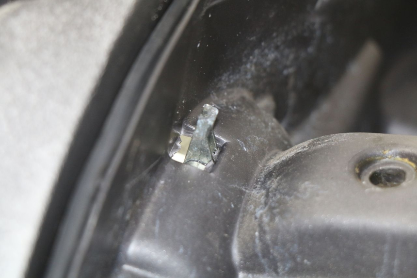 photo de TABLIER INTERIEUR PIAGGIO LIBERTY 2T 50 (2009 - 2013) - Détail de la pièce