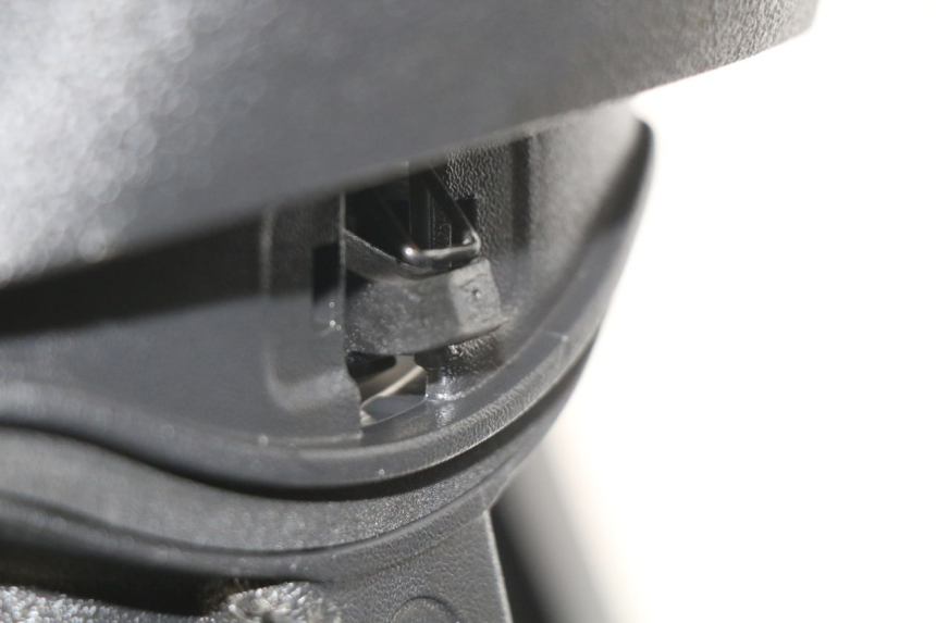 photo de TABLIER INTERIEUR PIAGGIO LIBERTY IGET 4T 50 (2015 - 2020) - Zoom état d’usage