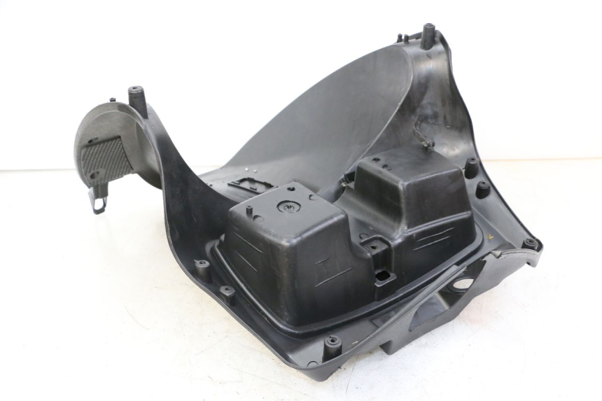 photo de TABLIER INTERIEUR LONGJIA SHARPY 125 (2020 - 2024)