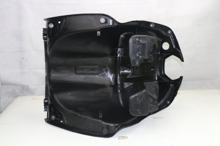 photo de TABLIER INTERIEUR MBK FLAME 125 (2000 - 2004)