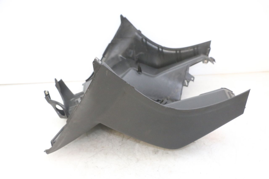 photo de TABLIER INTERIEUR PIAGGIO MP3 LT 300 (2010 - 2016)