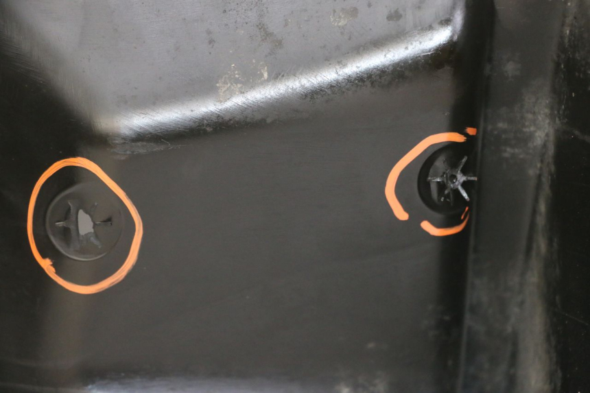 photo de TABLIER INTERIEUR PIAGGIO MP3 LT 400 (2007 - 2012)