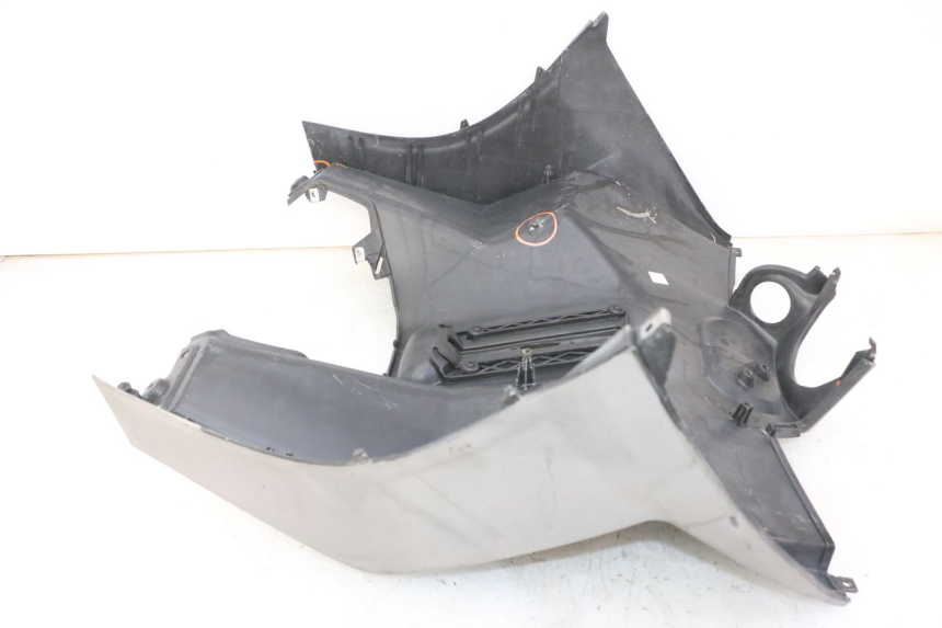 photo de TABLIER INTERIEUR PIAGGIO MP3 RL 250 (2007 - 2010)