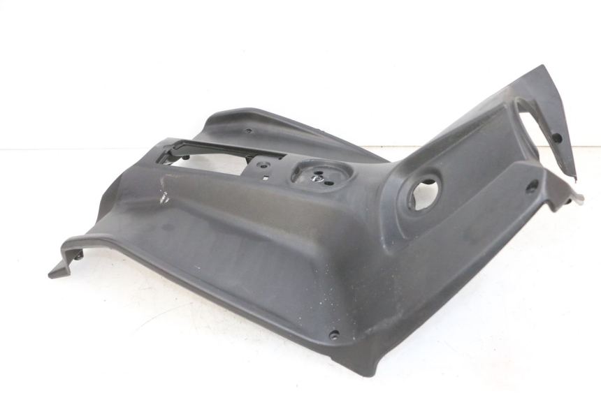 photo de TABLIER INTERIEUR PIAGGIO NEW TYPHOON 50 (2018 - 2021) - Zoom état d’usage