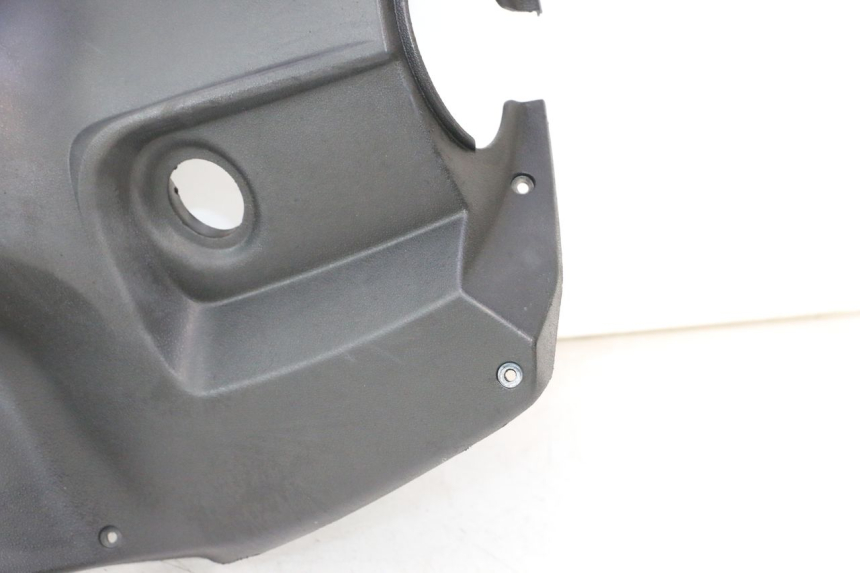 photo de TABLIER INTERIEUR PIAGGIO NEW TYPHOON 50 (2018 - 2021) - Zoom état d’usage
