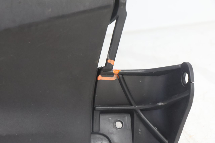 photo de TABLIER INTERIEUR SYM ORBIT 2 4T 50 (2008 - 2017) - État de surface