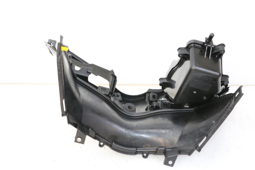 photo de TABLIER INTERIEUR HONDA PCX (JF57/JF64) 125 (2014 - 2018) - Autre angle de vue