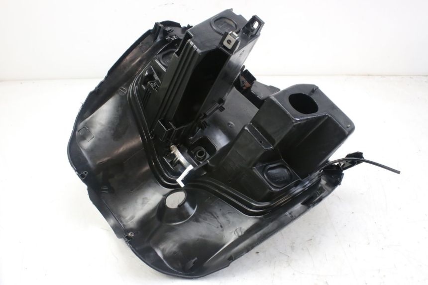 photo de TABLIER INTERIEUR PIAGGIO FLY 4T 50 (2013 - 2017)