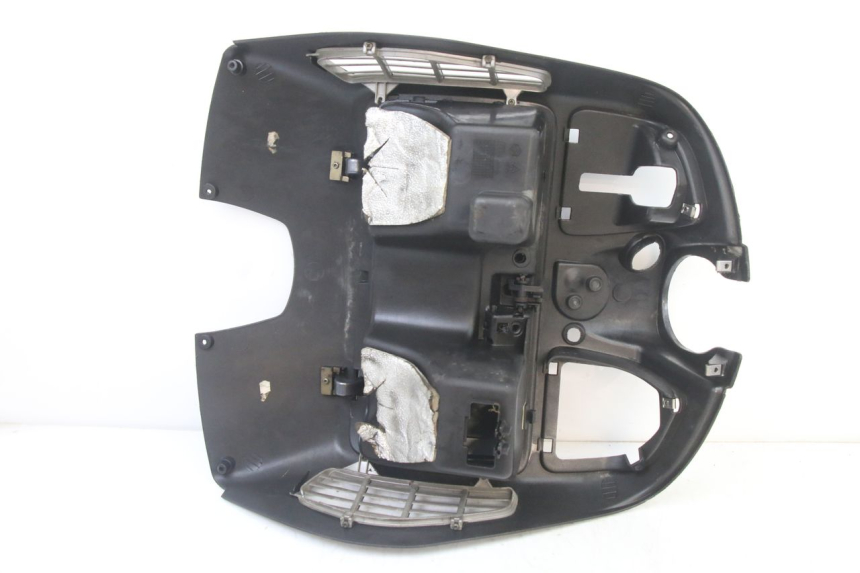 photo de TABLIER INTERIEUR PIAGGIO VESPA GRANTURISMO 125 (2003 - 2007)