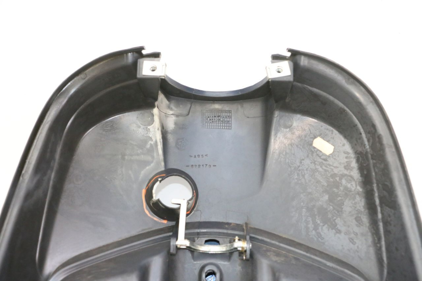photo de TABLIER INTERIEUR PIAGGIO VESPA LX 150 (2005 - 2013)