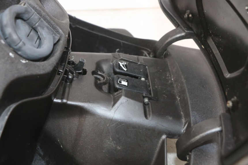 photo de TABLIER INTERIEUR PIAGGIO X9 EVOLUTION 125 (2003 - 2007)