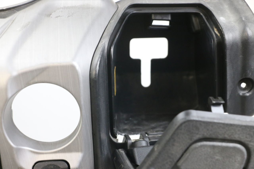 photo de TABLIER INTERIEUR DAELIM S3 125 (2010 - 2017)