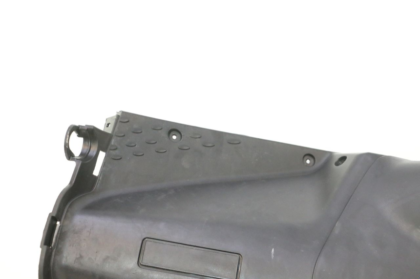 photo de TABLIER INTERIEUR JM MOTORS SANTANA 50 (2014 - 2023) - Vue rapprochée