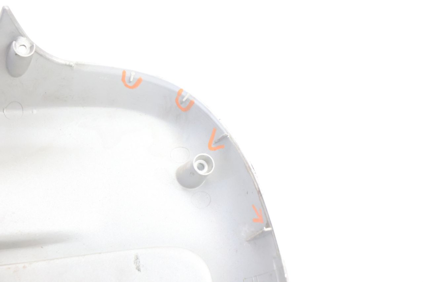 photo de TABLIER INTERIEUR APRILIA SCARABEO GT 125 (1999 - 2007) - Pièce contrôlée