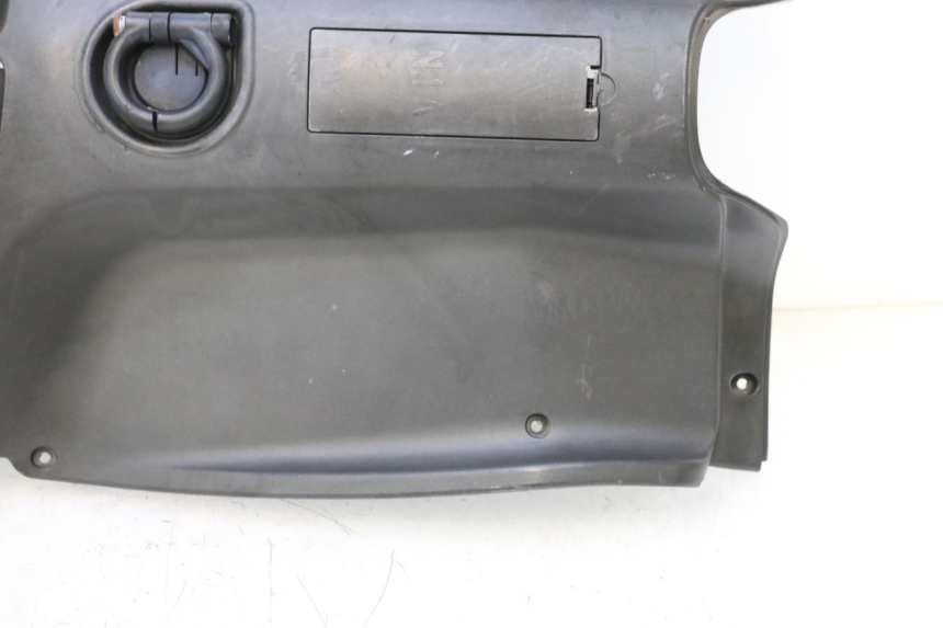 photo de TABLIER INTERIEUR APRILIA SR MOTARD 50 (2012 - 2018) - Zoom composants