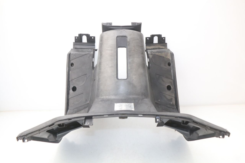 photo de TABLIER INTERIEUR RAZZO STEED 125 (2012 - 2018) - État de surface