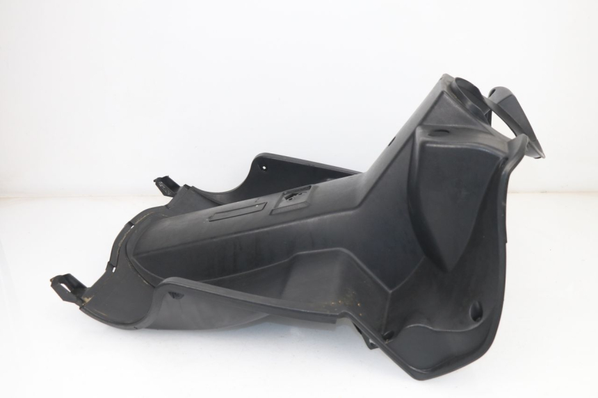 photo de TABLIER INTERIEUR PEUGEOT SUM UP 125 (2008 - 2013) - Détail de la pièce