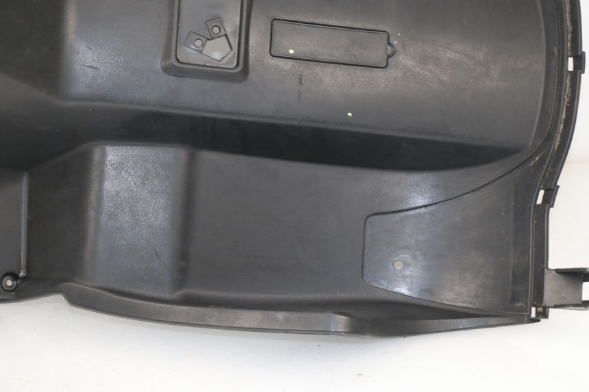 photo de TABLIER INTERIEUR PEUGEOT SUM UP 125 (2008 - 2013) - Photo complémentaire
