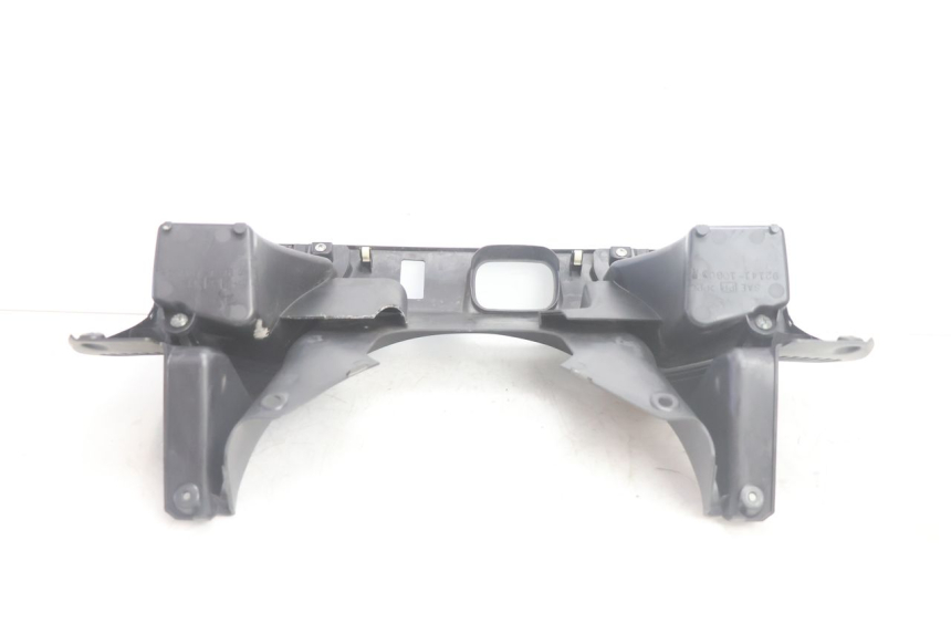 photo de TABLIER INTERIEUR SUPERIEUR SUZUKI BURGMAN EXECUTIVE ABS 650 (2006 - 2012) - Marquages et références
