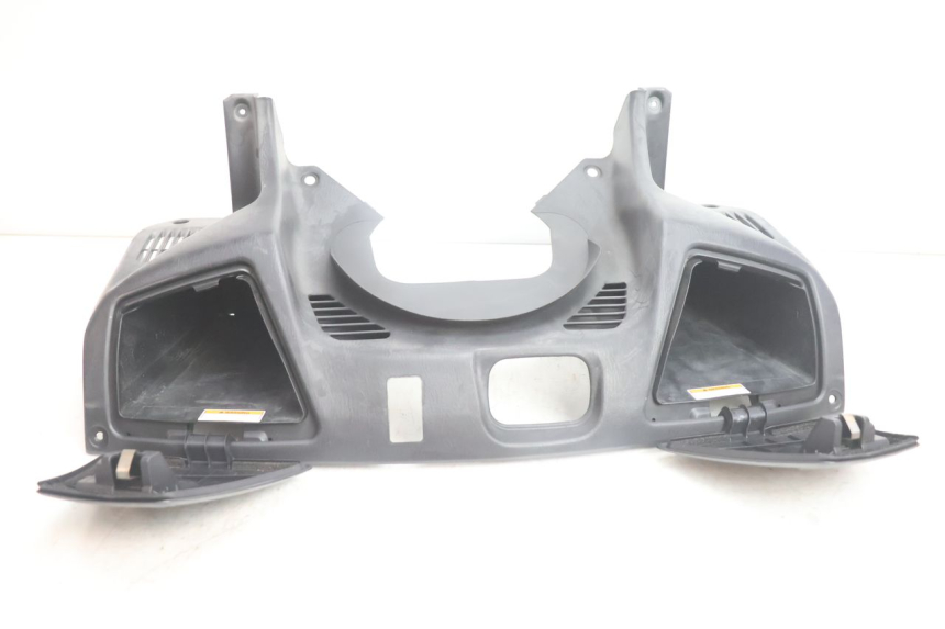 photo de TABLIER INTERIEUR SUPERIEUR SUZUKI BURGMAN EXECUTIVE ABS 650 (2006 - 2012) - Zoom état d’usage