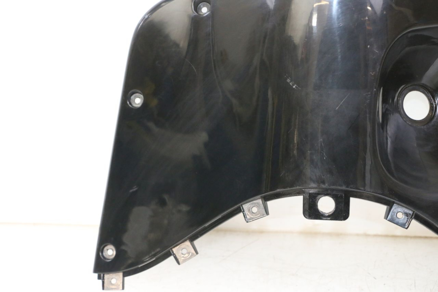 photo de TABLIER INTERIEUR SUPERIEUR DAELIM BESBI 125 (2007 - 2008)