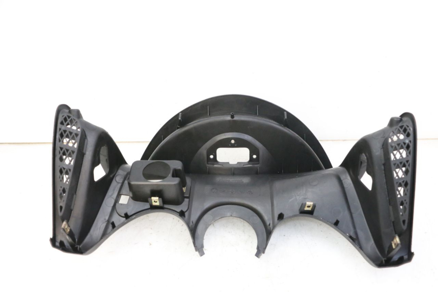 photo de TABLIER INTERIEUR SUPERIEUR KYMCO GRAND DINK 125 (2008 - 2014)