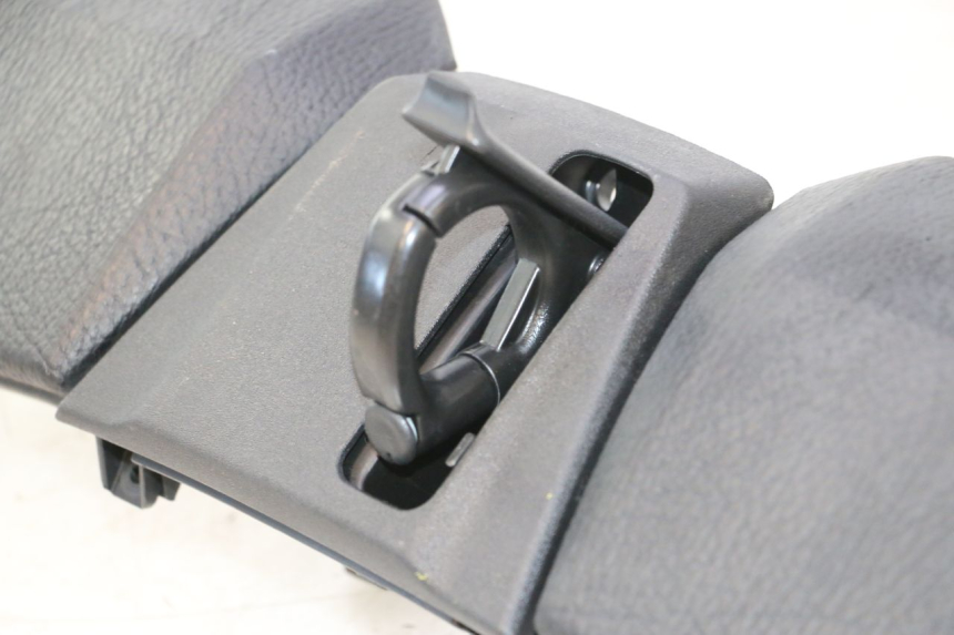 photo de TABLIER INTERIEUR SUPERIEUR PIAGGIO MP3 500 (2016 - 2018) - État de surface
