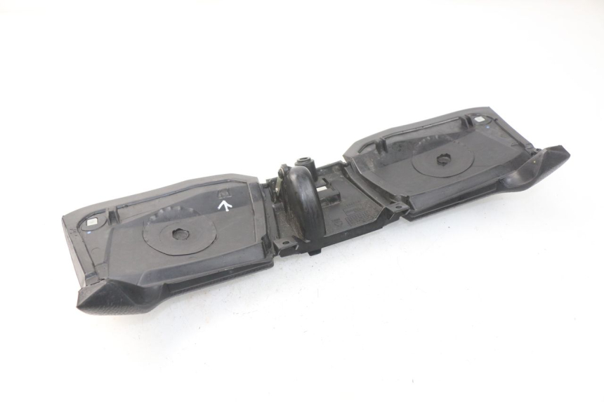 photo de TABLIER INTERIEUR SUPERIEUR PIAGGIO MP3 HPE 500 (2019 - 2022)