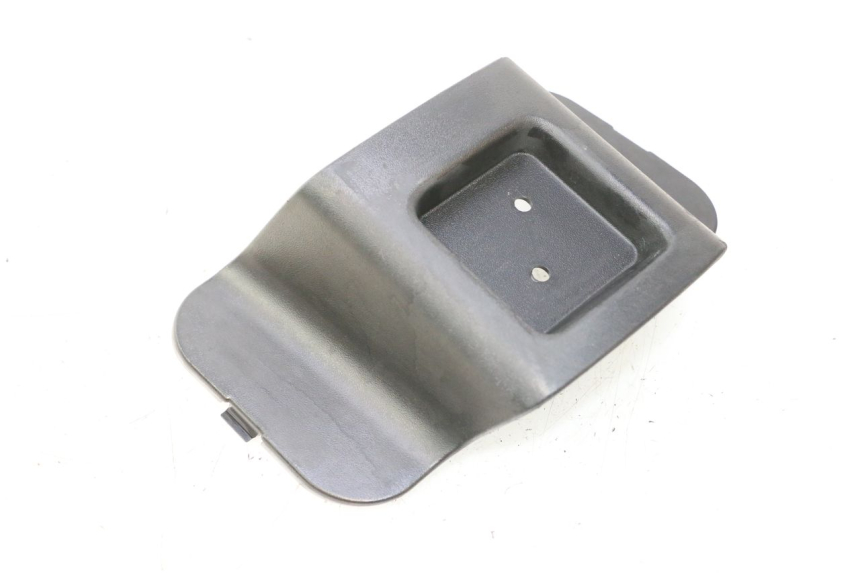 photo de TABLIER INTERIEUR SUPERIEUR GILERA STALKER 50 (2004 - 2014) - Gros plan technique