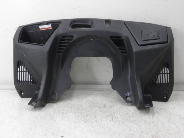 photo de TABLIER INTERIEUR SUPERIEUR SUZUKI BURGMAN EXECUTIVE 650 (2008 - 2010)