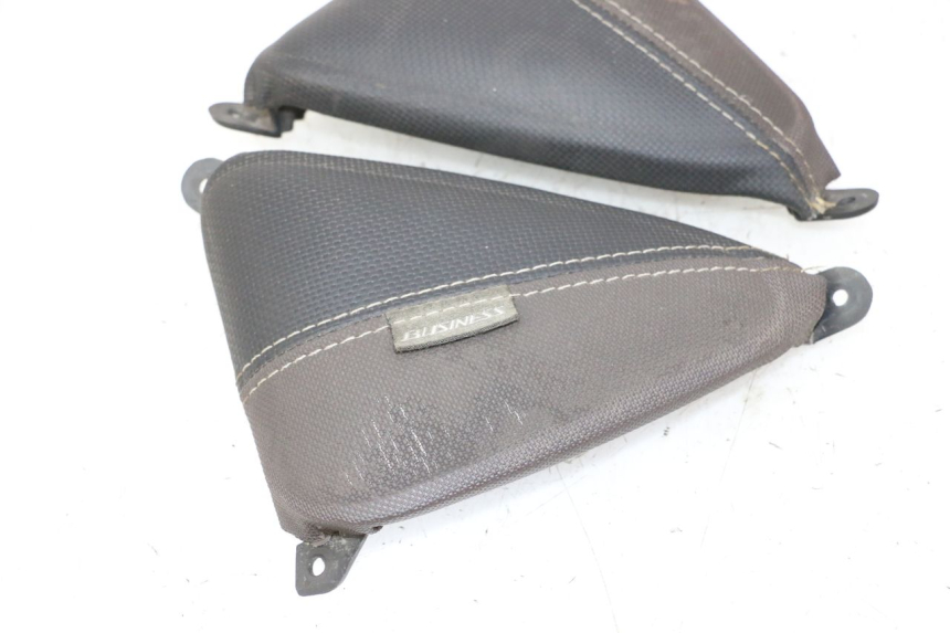 photo de TABLIER INTERIEUR SUPERIEUR YAMAHA X-MAX XMAX 125 (2010 - 2014)