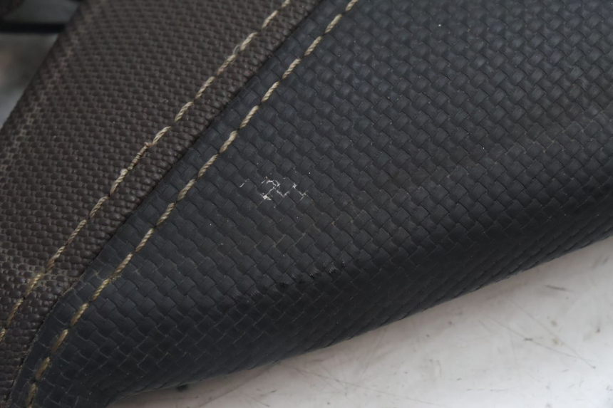 photo de TABLIER INTERIEUR SUPERIEUR YAMAHA X-MAX XMAX 125 (2010 - 2013) - Autre angle de vue