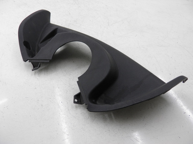 photo de TABLIER INTERIEUR SUPERIEUR YAMAHA YP MAJESTY 125 (1998 - 2001)