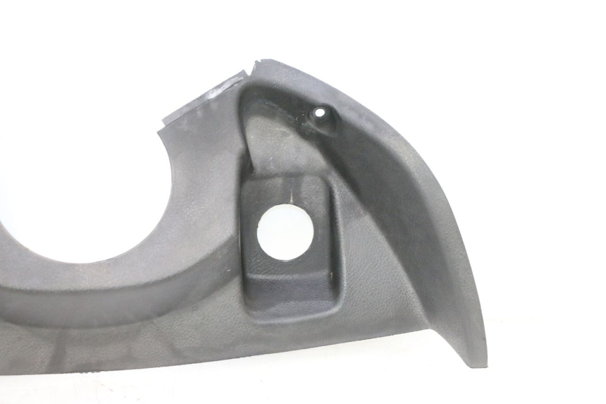 photo de TABLIER INTERIEUR SUPERIEUR YAMAHA YP MAJESTY 125 (1998 - 2001) - Zoom état d’usage