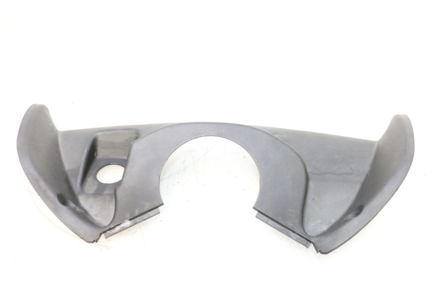 photo de TABLIER INTERIEUR SUPERIEUR YAMAHA YP MAJESTY 125 (1998 - 2001) - Autre angle de vue