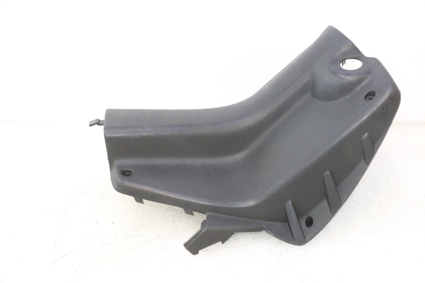 photo de TABLIER INTERIEUR PEUGEOT TREKKER 50 (1995 - 2004) - Détails caractéristiques