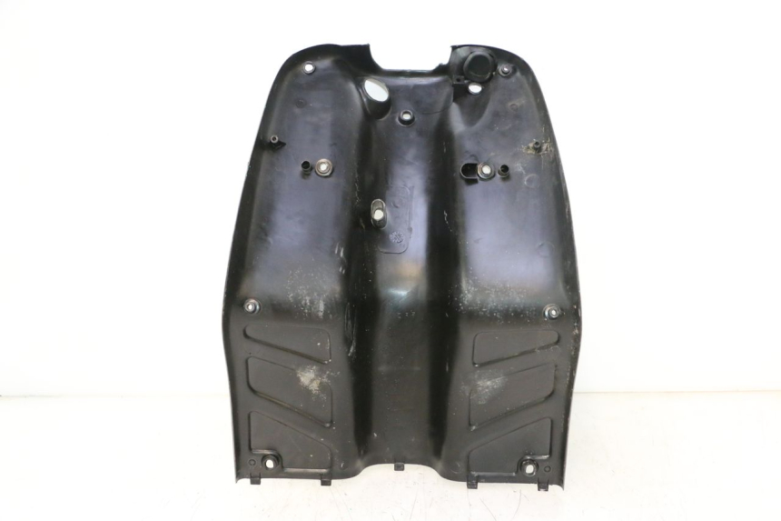 photo de TABLIER INTERIEUR PIAGGIO TYPHOON 50 (2000 - 2009) - Détail de la pièce