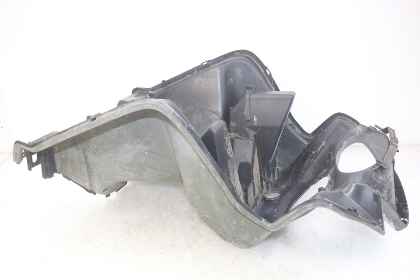 photo de TABLIER INTERIEUR SUZUKI UH BURGMAN 125 (2002 - 2006) - Détail de la pièce