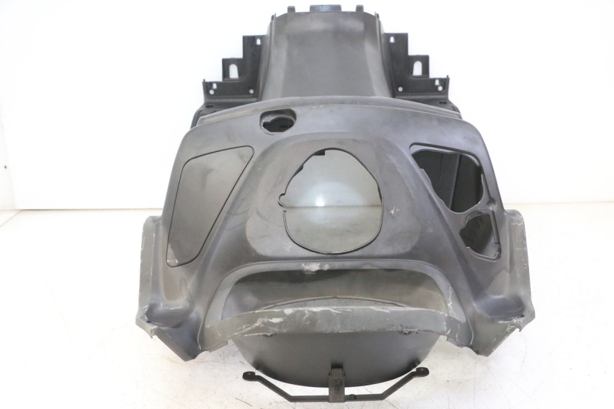 photo de TABLIER INTERIEUR SUZUKI UH BURGMAN 125 (2002 - 2006)