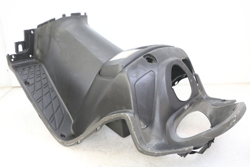 photo de TABLIER INTERIEUR SUZUKI UH BURGMAN 125 (2002 - 2006)