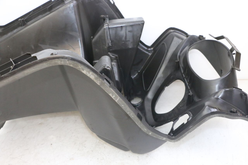 photo de TABLIER INTERIEUR SUZUKI UH BURGMAN 125 (2002 - 2006)