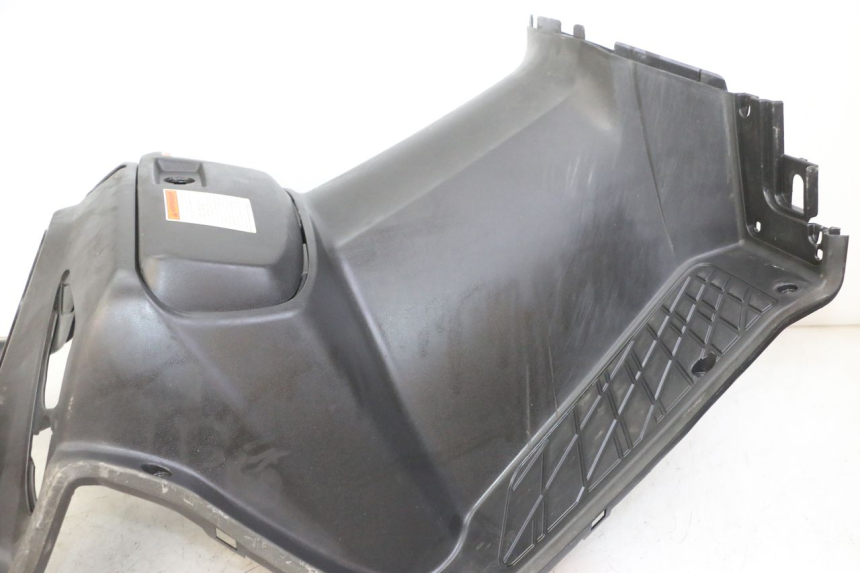 photo de TABLIER INTERIEUR SUZUKI UH BURGMAN 125 (2002 - 2006)