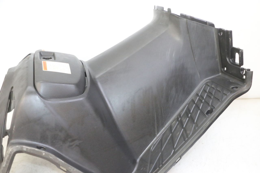 photo de TABLIER INTERIEUR SUZUKI UH BURGMAN 125 (2002 - 2006)