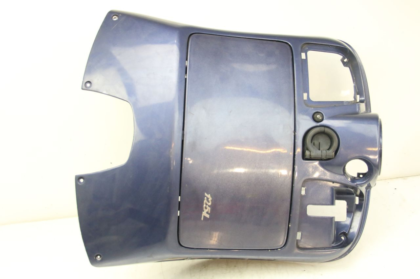photo de TABLIER INTERIEUR PIAGGIO VESPA GRANTURISMO 125 (2003 - 2007) - Vue principale
