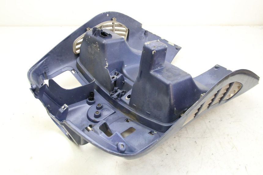 photo de TABLIER INTERIEUR PIAGGIO VESPA GRANTURISMO 125 (2003 - 2007) - État de surface